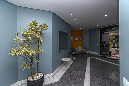 Apartamento à venda com 185m², 3 quartos e 3 vagas Apartamento à venda com 185m², 3 quartos e 3 vagashall de entrada_4