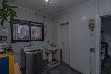 Apartamento à venda com 185m², 3 quartos e 3 vagas Apartamento à venda com 185m², 3 quartos e 3 vagasárea de serviço_2