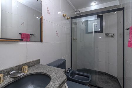 Apartamento à venda com 185m², 3 quartos e 3 vagas Apartamento à venda com 185m², 3 quartos e 3 vagasbanheiro na suíte 3_1