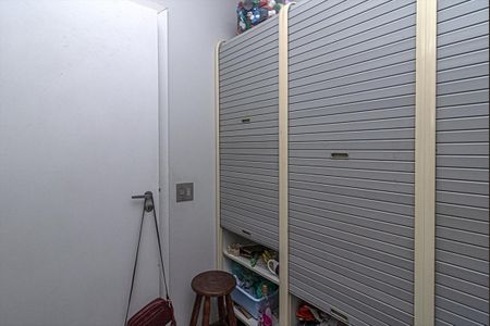 Apartamento à venda com 185m², 3 quartos e 3 vagas Apartamento à venda com 185m², 3 quartos e 3 vagasquarto de serviço_4