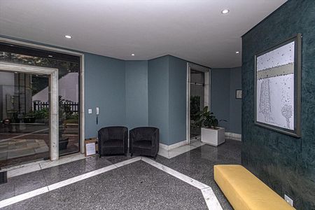 Apartamento à venda com 185m², 3 quartos e 3 vagas Apartamento à venda com 185m², 3 quartos e 3 vagashall de entrada_3