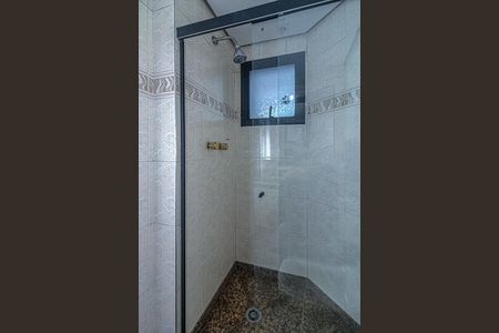 Apartamento à venda com 185m², 3 quartos e 3 vagas Apartamento à venda com 185m², 3 quartos e 3 vagasbanheiro na suíte 1_3