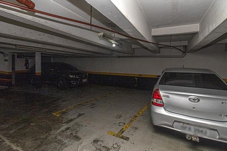 Apartamento à venda com 185m², 3 quartos e 3 vagas Apartamento à venda com 185m², 3 quartos e 3 vagasvaga na garagem