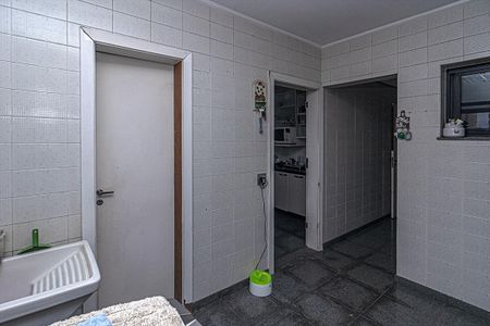 Apartamento à venda com 185m², 3 quartos e 3 vagas Apartamento à venda com 185m², 3 quartos e 3 vagasárea de serviço_4