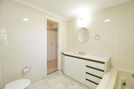 Apartamento para alugar com 165m², 3 quartos e 1 vagaBanheiro da Suíte