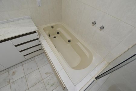 Apartamento para alugar com 165m², 3 quartos e 1 vagaBanheiro da Suíte