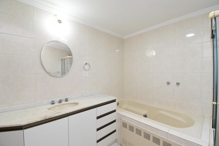 Apartamento para alugar com 165m², 3 quartos e 1 vagaBanheiro da Suíte