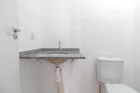 Banheiro de apartamento para alugar com 1 quarto, 27m² em Barra Funda, São Paulo