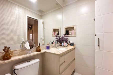 Apartamento à venda com 93m², 2 quartos e 2 vagasBanheiro Social