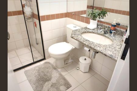 Apartamento para alugar com 65m², 2 quartos e 1 vaga Apartamento para alugar com 65m², 2 quartos e 1 vagaBanheiro