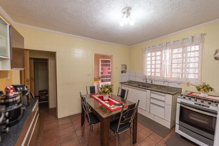 Casa à venda com 170m², 3 quartos e 2 vagasCozinha