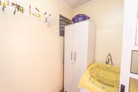 Casa à venda com 170m², 3 quartos e 2 vagasÁrea de Serviço