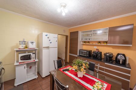 Casa à venda com 170m², 3 quartos e 2 vagasCozinha