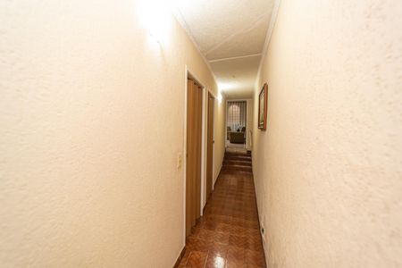 Casa à venda com 170m², 3 quartos e 2 vagasCorredor