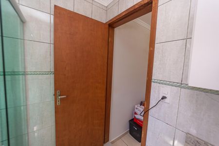 Casa à venda com 170m², 3 quartos e 2 vagasBanheiro 2