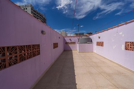 Casa à venda com 170m², 3 quartos e 2 vagasTerraço