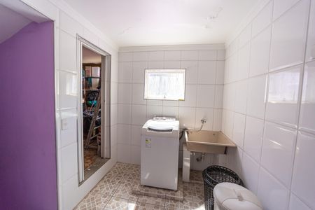 Casa à venda com 170m², 3 quartos e 2 vagasÁrea de Serviço