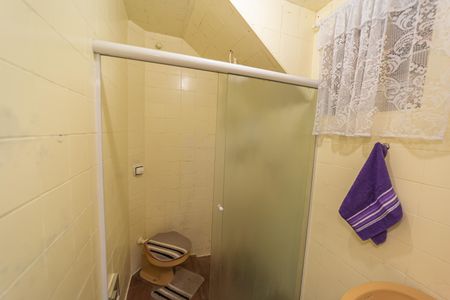 Casa à venda com 170m², 3 quartos e 2 vagasBanheiro