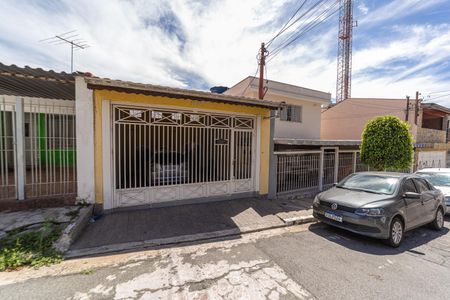 Casa à venda com 170m², 3 quartos e 2 vagasFachada