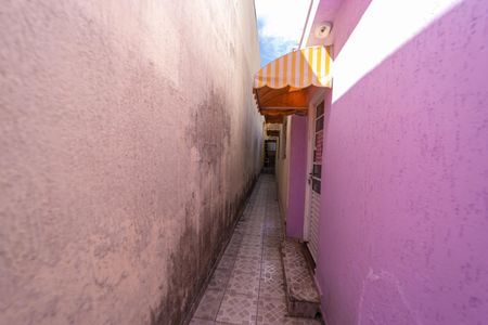 Casa à venda com 170m², 3 quartos e 2 vagasCorredor