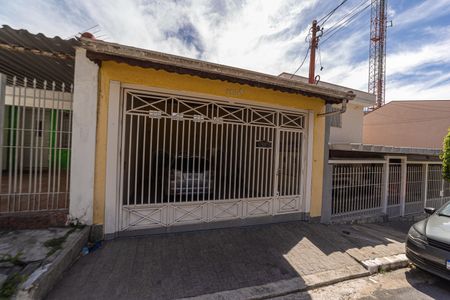 Casa à venda com 170m², 3 quartos e 2 vagasFachada