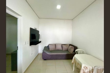 Sala e Cozinha  de kitnet/studio para alugar com 1 quarto, 35m² em Jardim Leda, Guarulhos