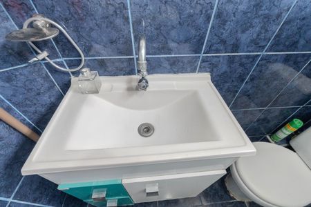 Banheiro de kitnet/studio para alugar com 1 quarto, 30m² em Bela Vista, São Paulo