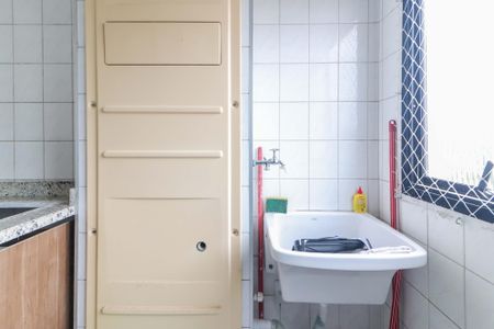 Apartamento à venda com 56m², 2 quartos e 1 vagaCozinha e Área de Serviço