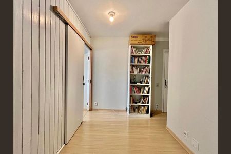 Studio à venda com 33m², 1 quarto e 1 vaga Studio à venda com 33m², 1 quarto e 1 vagaSala