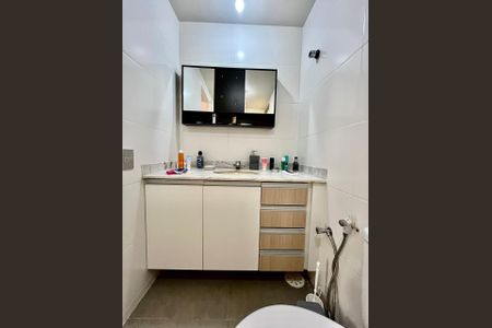 Banheiro de kitnet/studio à venda com 1 quarto, 33m² em Centro, Campinas