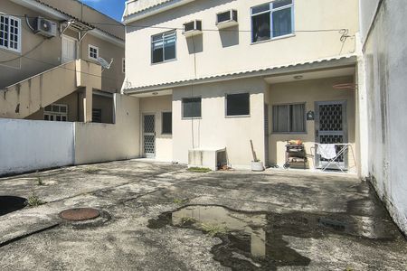 Casa de condomínio à venda com 100m², 1 quarto e 3 vagasQuintal 