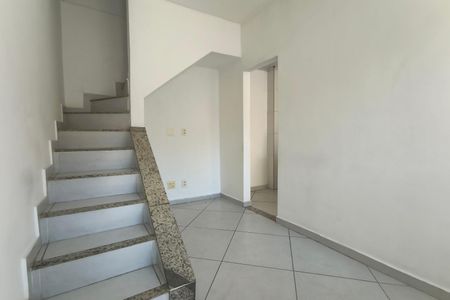 Casa de condomínio à venda com 100m², 1 quarto e 3 vagasSala