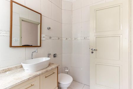 Apartamento para alugar com 52m², 1 quarto e sem vaga Apartamento para alugar com 52m², 1 quarto e sem vagaBanheiro da Suíte