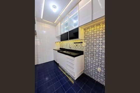 Apartamento à venda com 95m², 3 quartos e 2 vagasCozinha