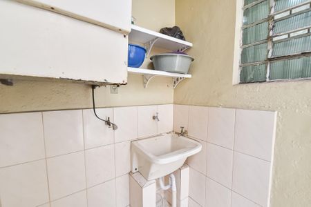 Casa para alugar com 80m², 2 quartos e 1 vaga Casa para alugar com 80m², 2 quartos e 1 vagaÁrea de serviço