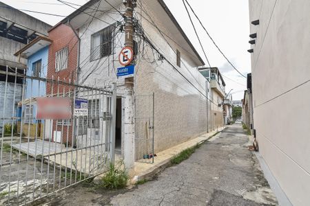 Casa para alugar com 80m², 2 quartos e 1 vaga Casa para alugar com 80m², 2 quartos e 1 vagaFachada