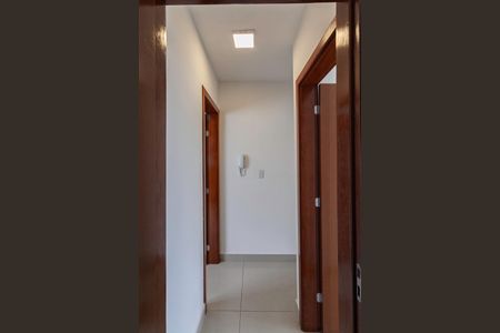 Casa à venda com 115m², 2 quartos e 2 vagasCorredor