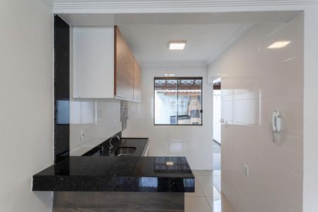 Casa à venda com 115m², 2 quartos e 2 vagasCozinha