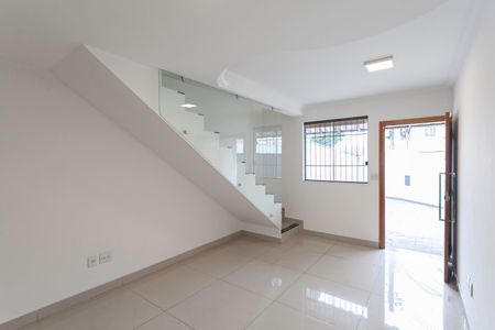Sala de casa à venda com 2 quartos, 115m² em Santa Branca, Belo Horizonte