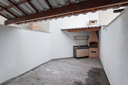 Casa à venda com 115m², 2 quartos e 2 vagasChurrasqueira