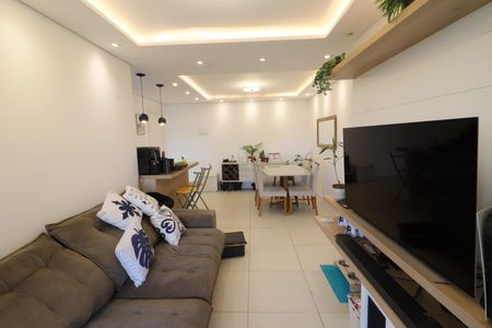 Apartamento à venda com 83m², 3 quartos e 2 vagasSala