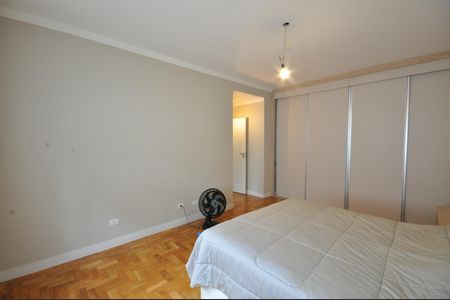 Casa à venda com 500m², 3 quartos e 4 vagasSuíte 1