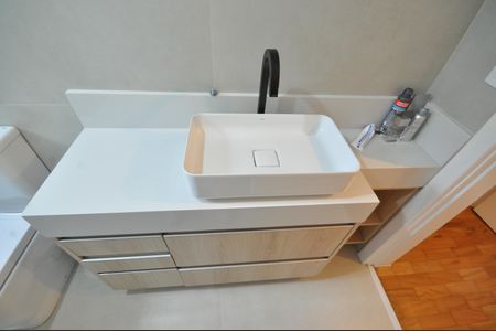 Casa à venda com 500m², 3 quartos e 4 vagasBanheiro da Suíte 1