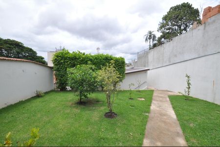 Casa à venda com 500m², 3 quartos e 4 vagasJardim