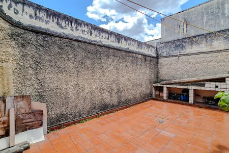 Casa à venda com 180m², 2 quartos e 2 vagasÁrea externa
