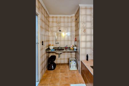 Casa à venda com 180m², 2 quartos e 2 vagasBanheiro