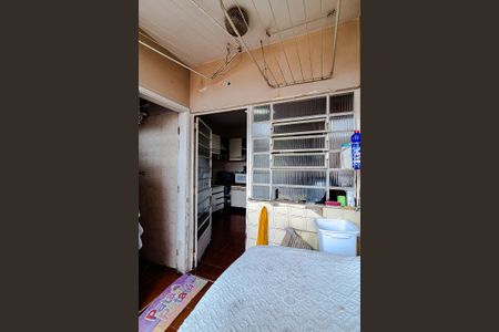 Casa à venda com 180m², 2 quartos e 2 vagasÁrea de Serviço