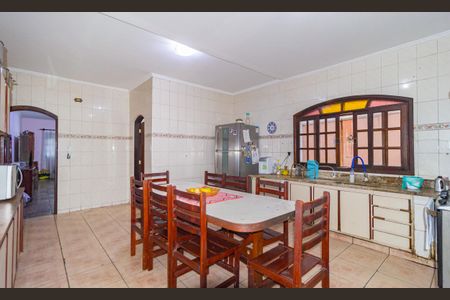 Casa à venda com 300m², 4 quartos e 3 vagasCozinha