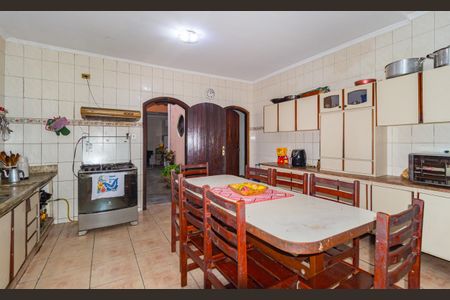 Casa à venda com 300m², 4 quartos e 3 vagasCozinha