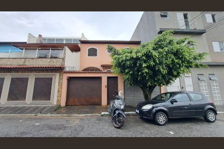 Casa à venda com 300m², 4 quartos e 3 vagasFachada